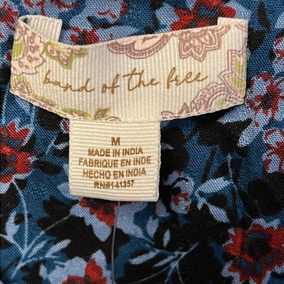 Band Of The‎ Free peri blue Floral V Neck Long Sleeve Blouse Medium lightweight - Picture 2 of 8